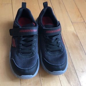 Skechers Boys Velcro Sneakers lightly used